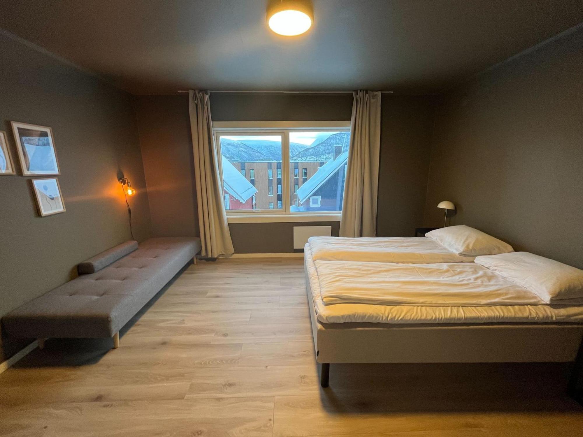 Enter Backpack Apartments Tromsø Exteriör bild