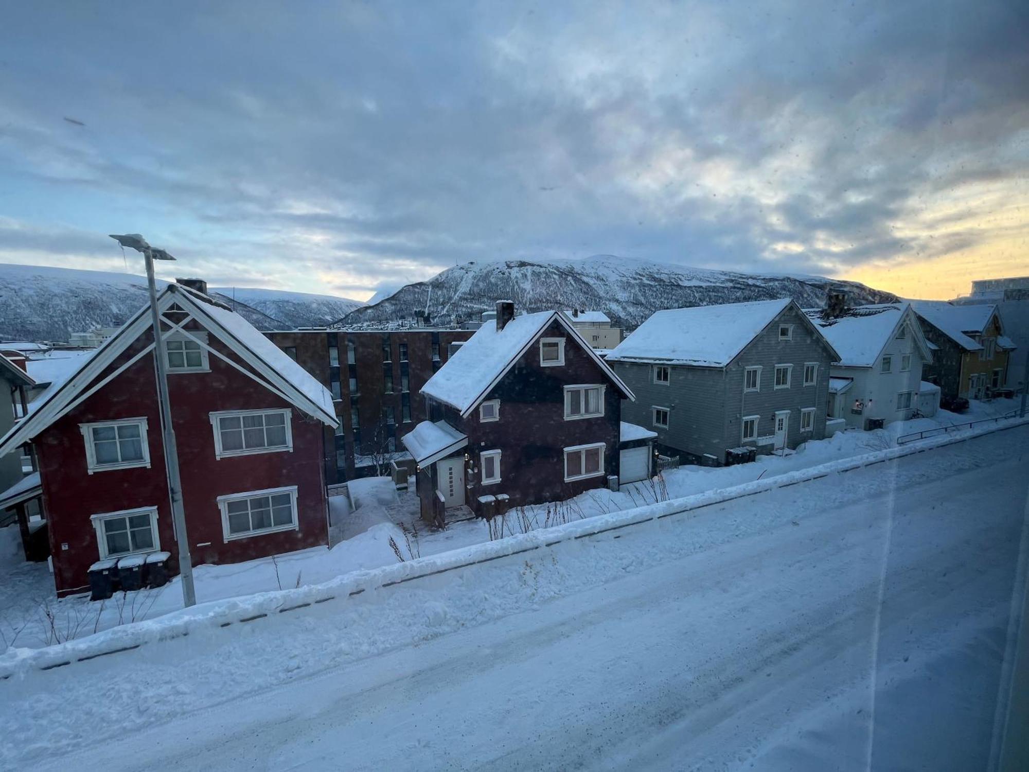Enter Backpack Apartments Tromsø Exteriör bild